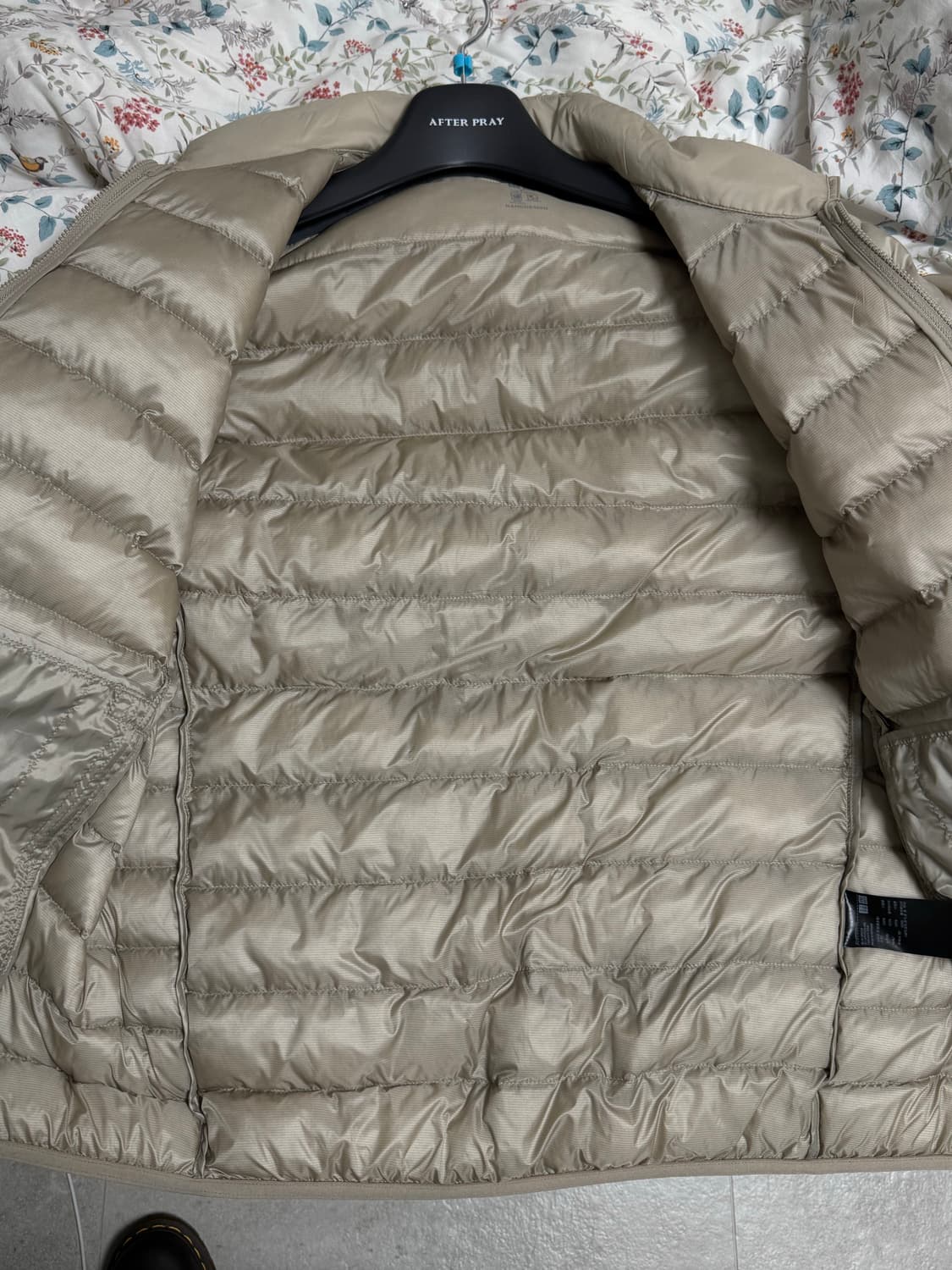 유니클로 경량패딩 XL 상품이미지2