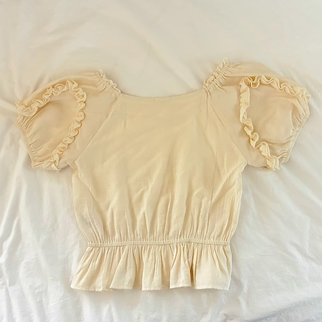 엑시즈팜 라떼갸루 페어리 바닐라 프릴 레이스 블라우스 상품이미지2