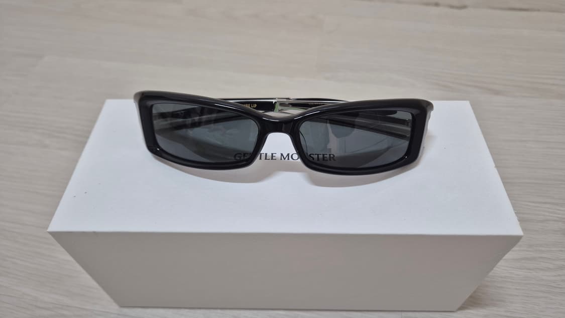 젠틀몬스터 와이어 립 01 선글라스 상품이미지1