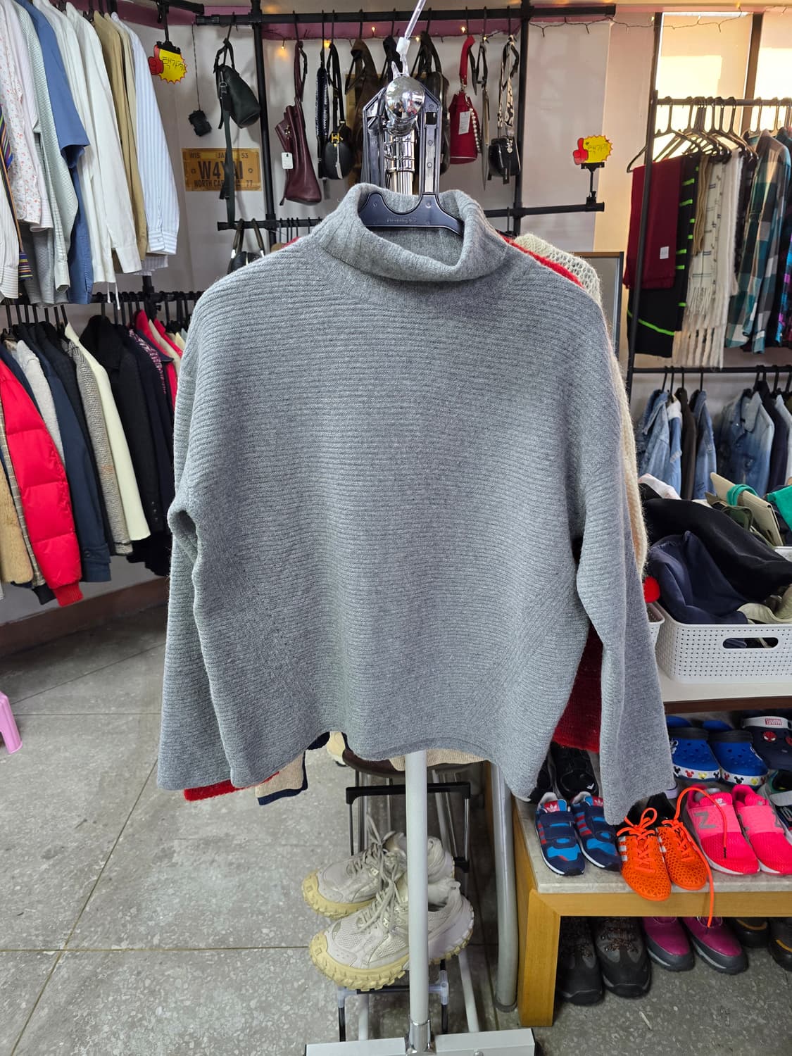 스타일배네통 회색 목폴라 니트스웨터 (1272) 상품이미지1