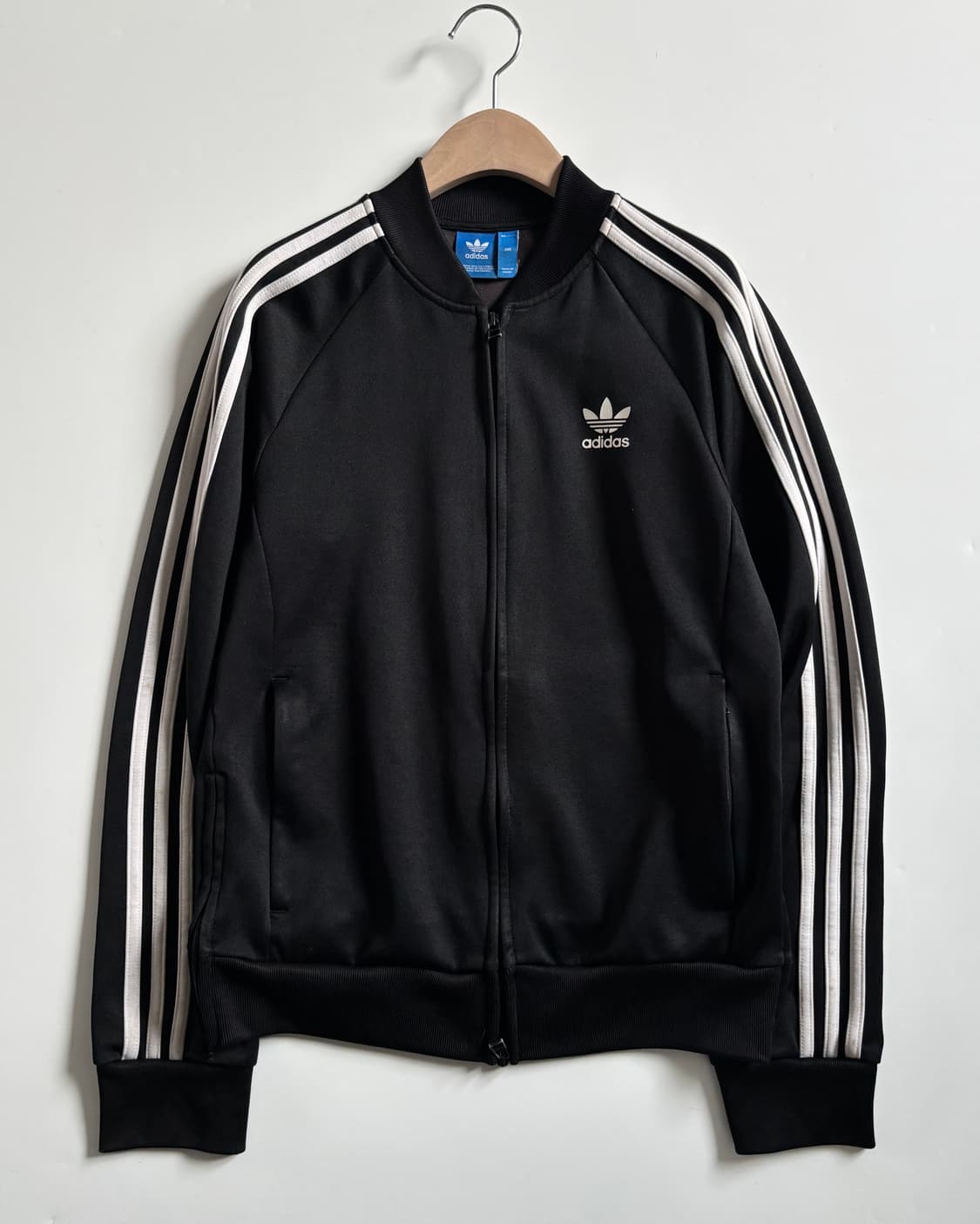 Adidas 아디다스 블랙컬러 슈퍼스타 릴렉스 2way 트랙탑 상품이미지1
