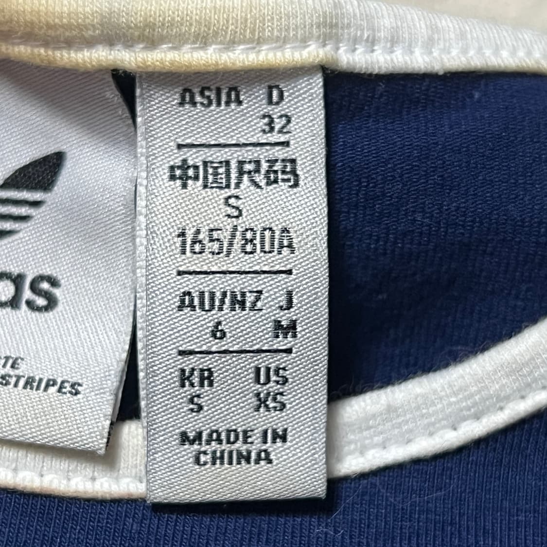 아디다스 네이비 크롭 반팔 티셔츠 상품이미지3