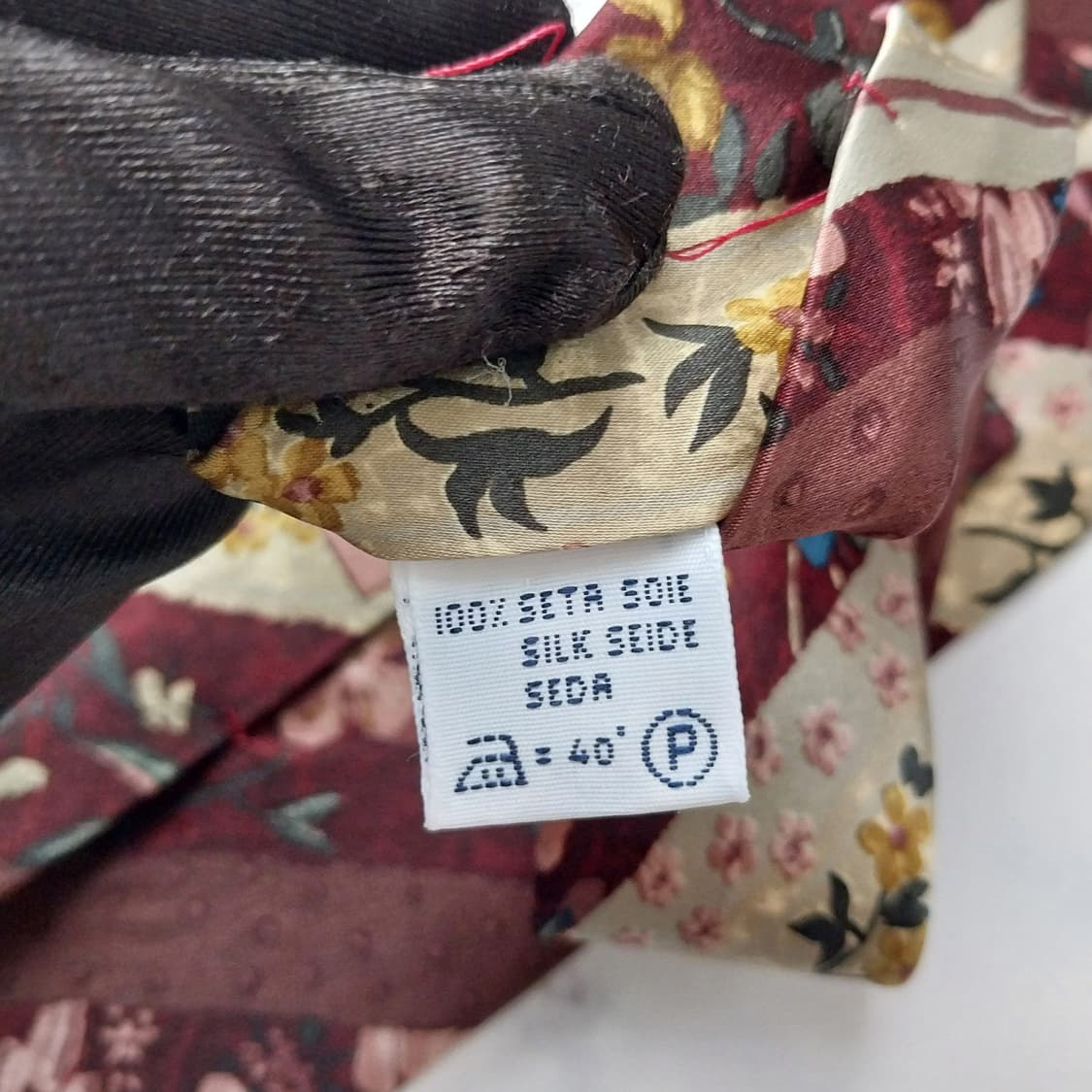 지방시 실크 브라운 플로럴 패턴 넥타이 9.7cm A+등급 K1468
 상품이미지9