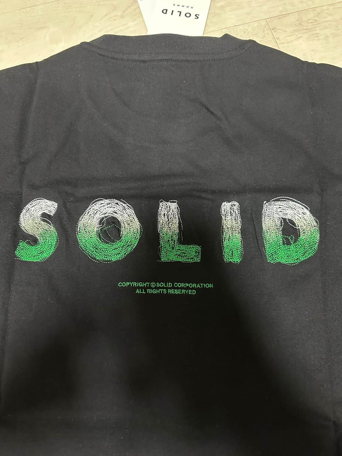 솔리드옴므 블랙 그라데이션 두들 엠브로이더리 티셔츠 52사이즈 상품이미지1