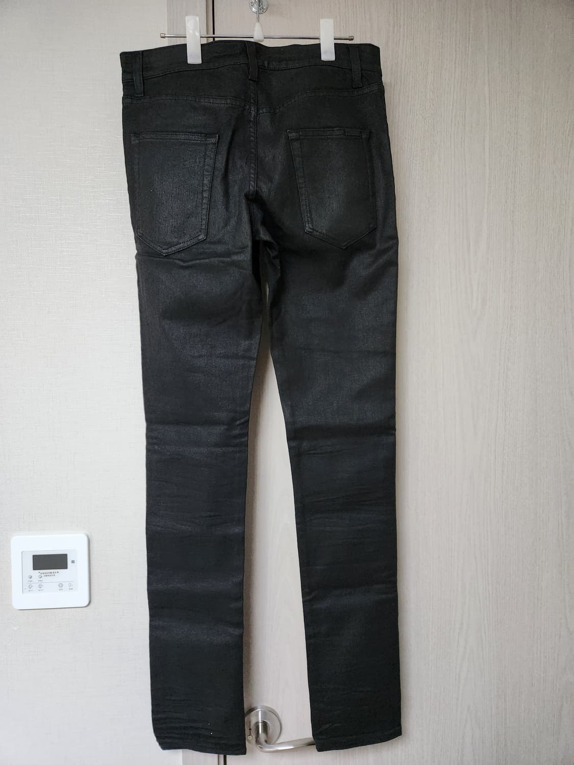 생로랑 퍼머넌트 블랙진 상품이미지4