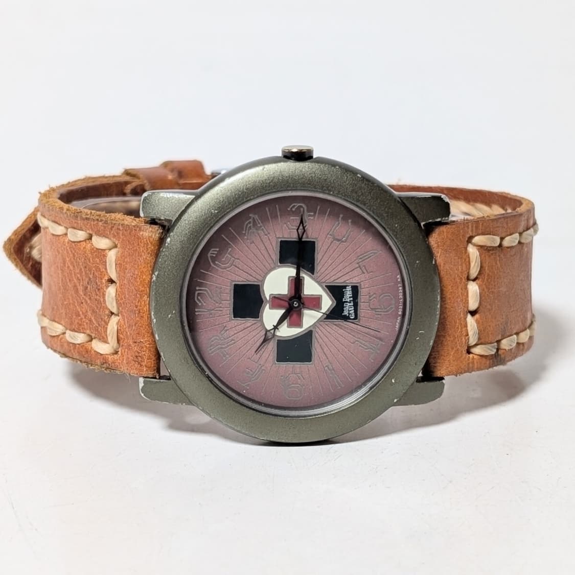 장폴고티에 하트 크로스 가죽시계 상품이미지3