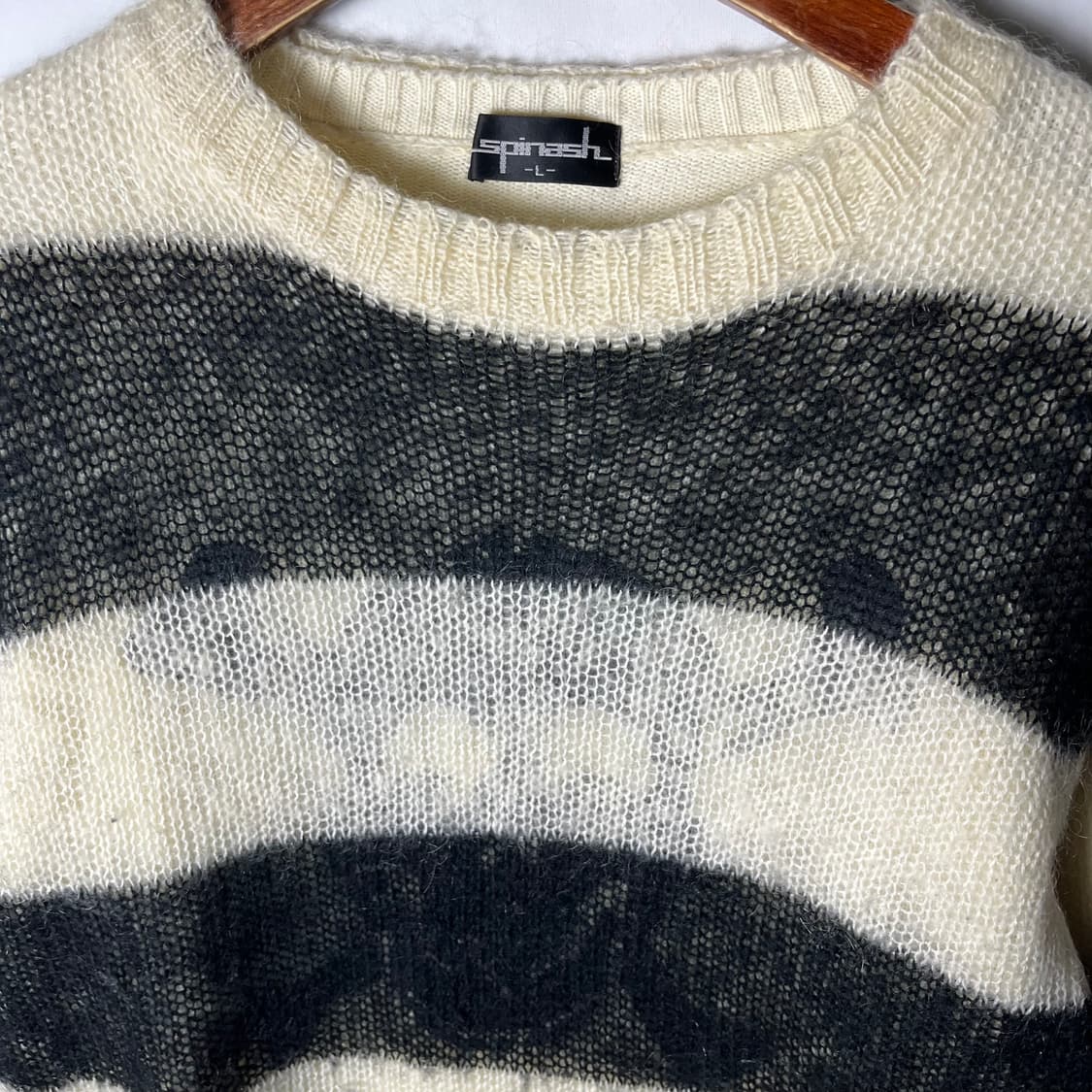 [Spinash] 스컬 시스루 스트라이프 모헤어 니트 상품이미지3