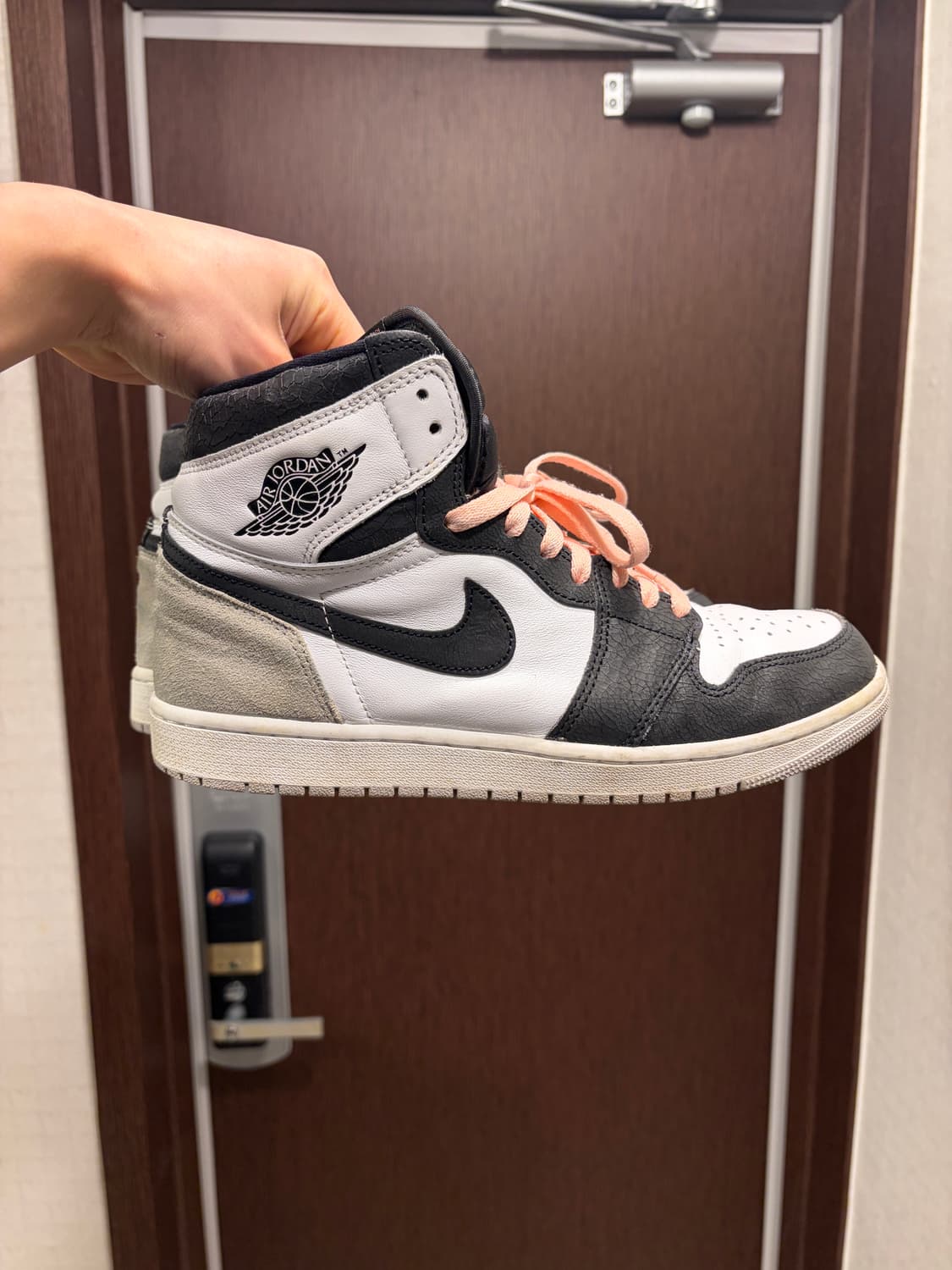 조던 1 레트로 하이 OG 블리치드 코랄 280 상품이미지3