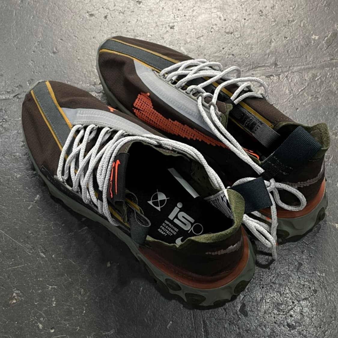 265 나이키 리액트 ISPA 벨벳 브라운 상품이미지2