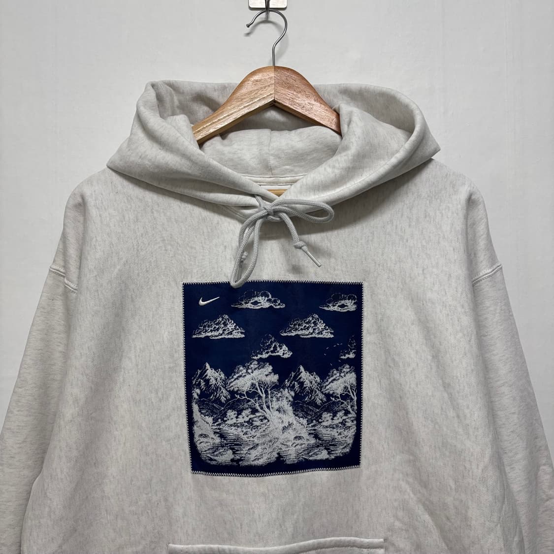 나이키 솔로 스우시 후드티 상품이미지2