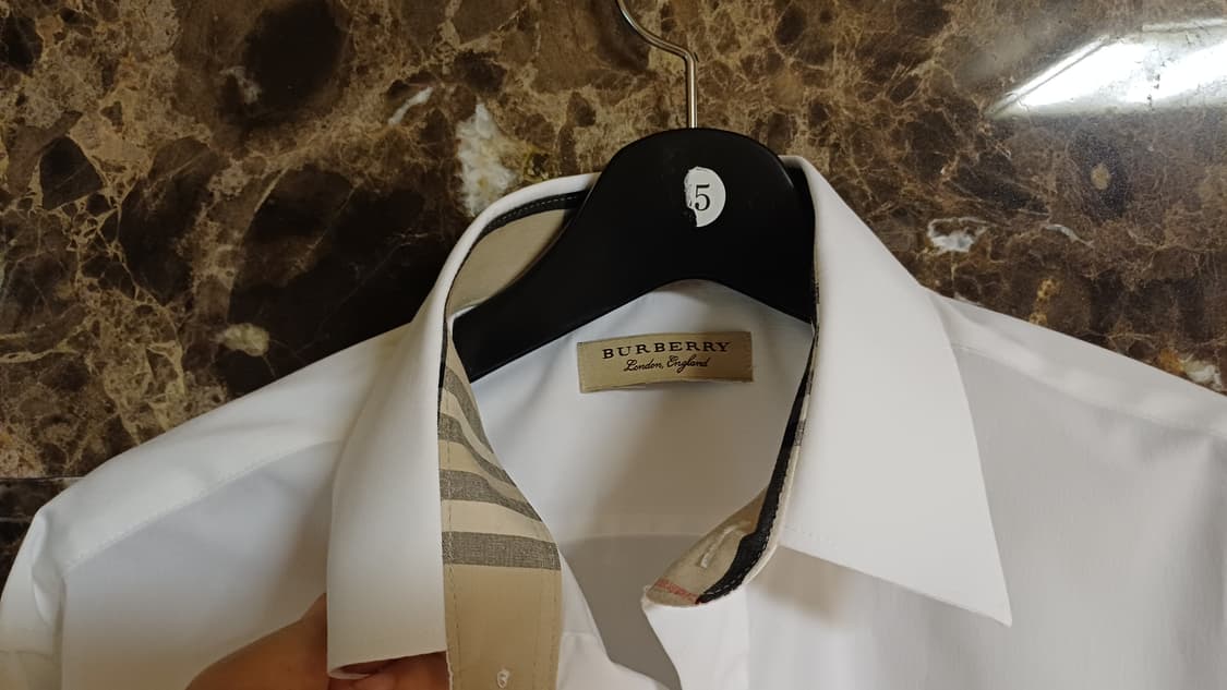 캐시미어 버버리 화이트 셔츠 상품이미지2