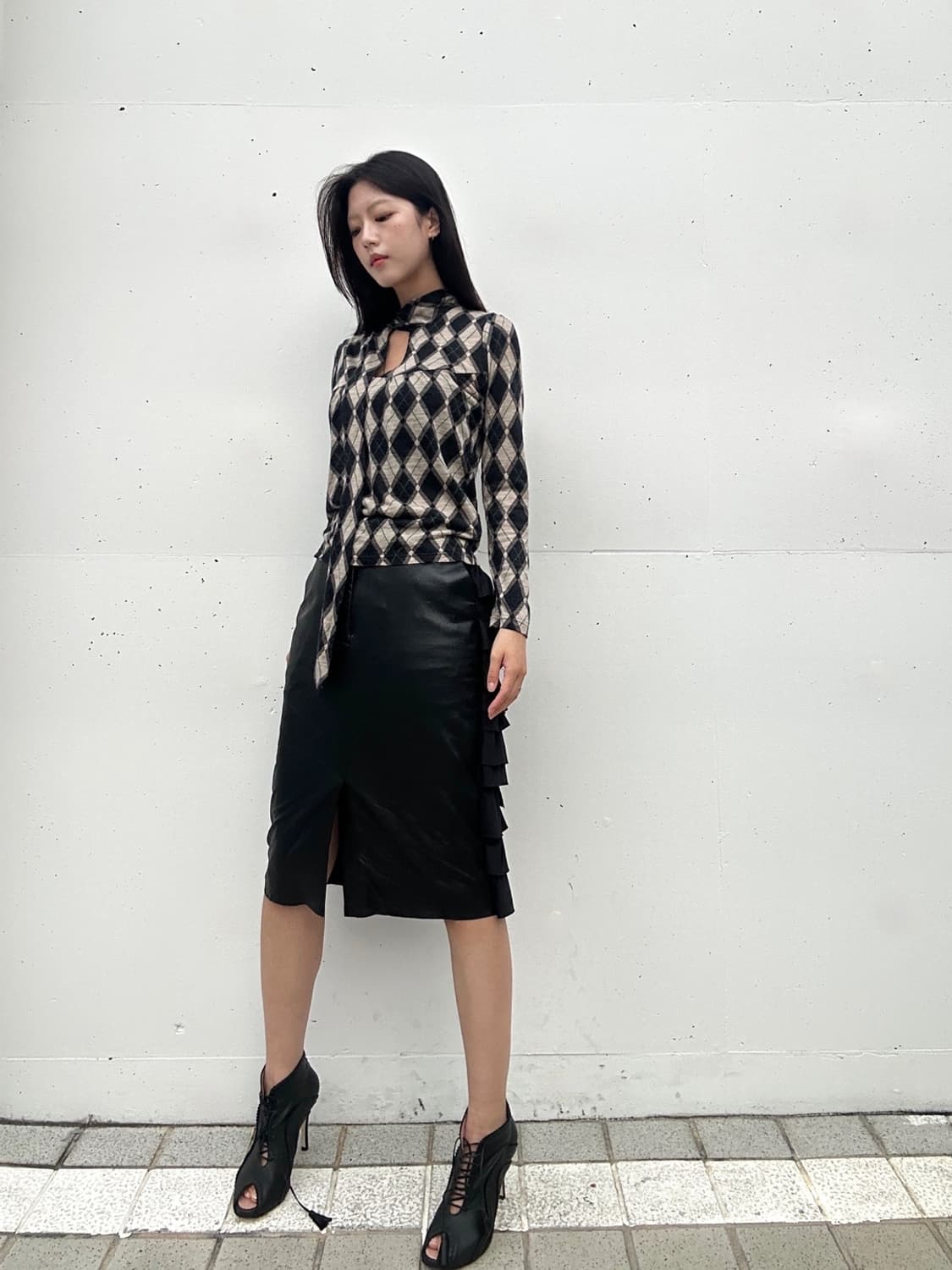Facade leather & flare skirt / black 상품이미지5