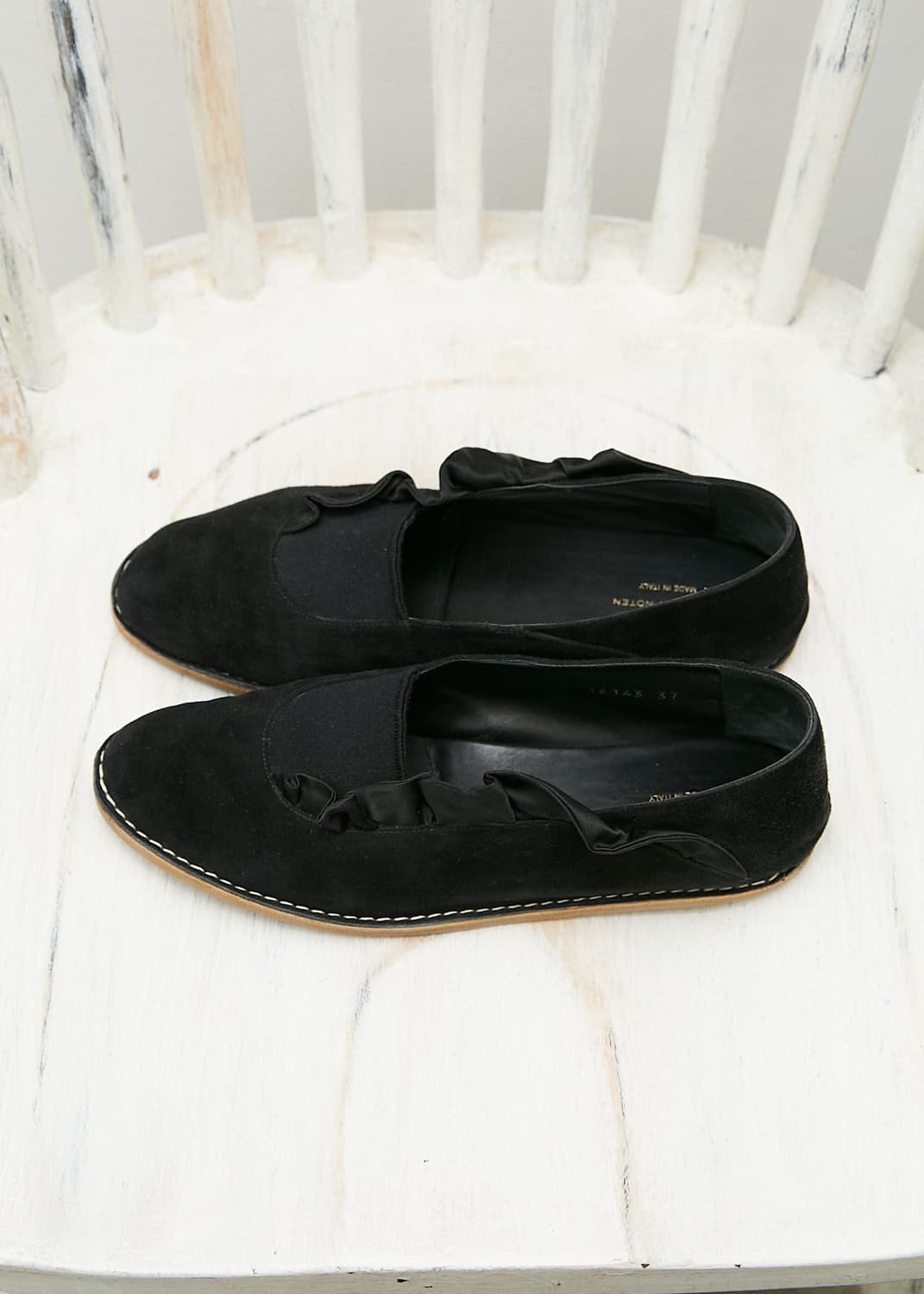 Suede Ruffle Slip-on 상품이미지1
