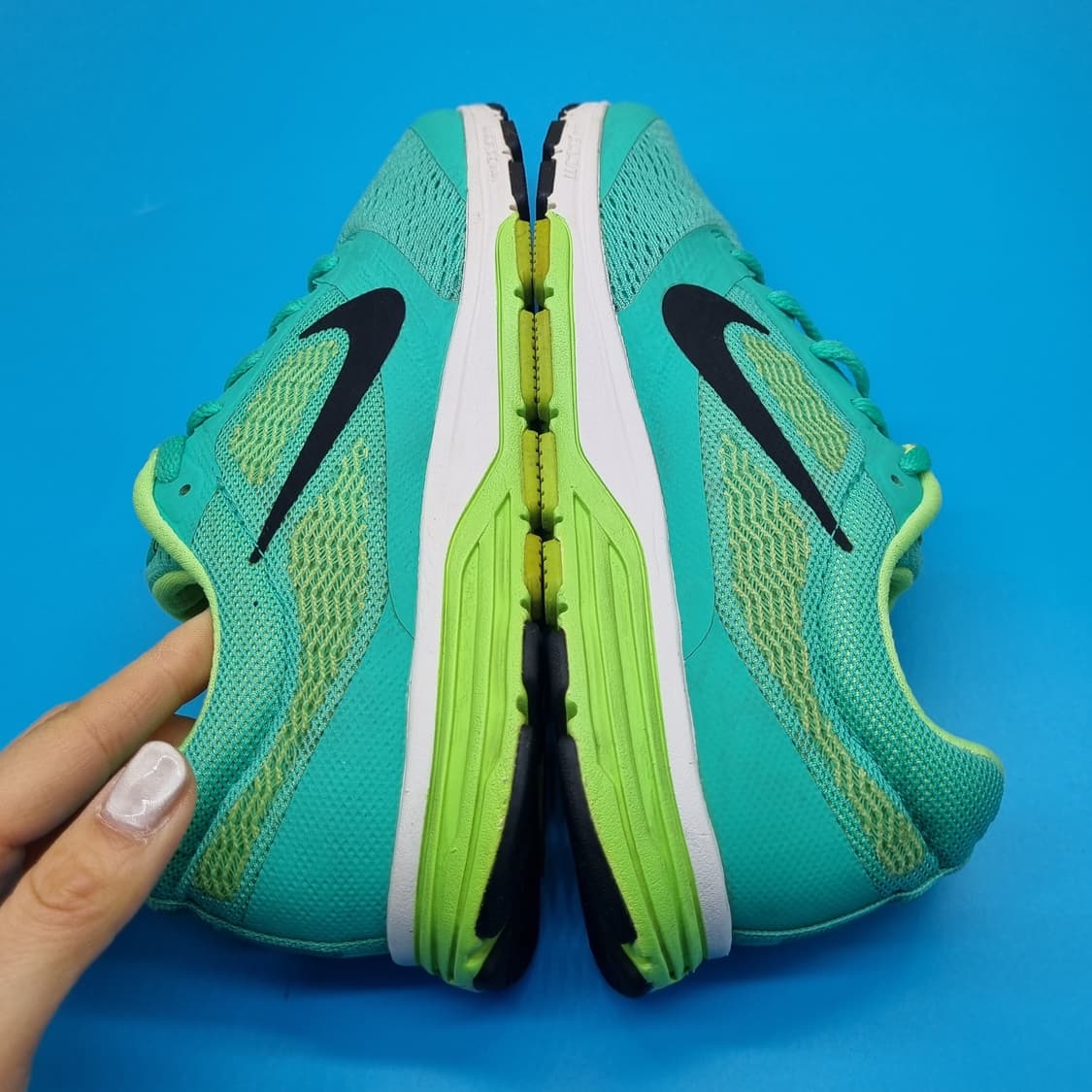 나이키 에어줌 풀레이2 여성운동화240  상품이미지5