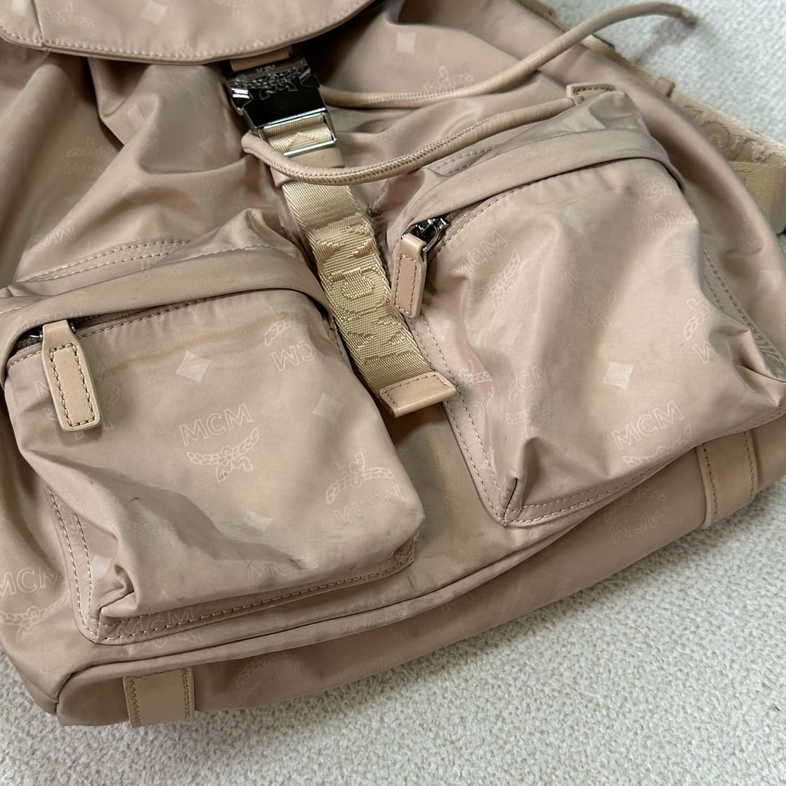 MCM 디어터 모노그램 나일론 포켓 백팩 상품이미지8