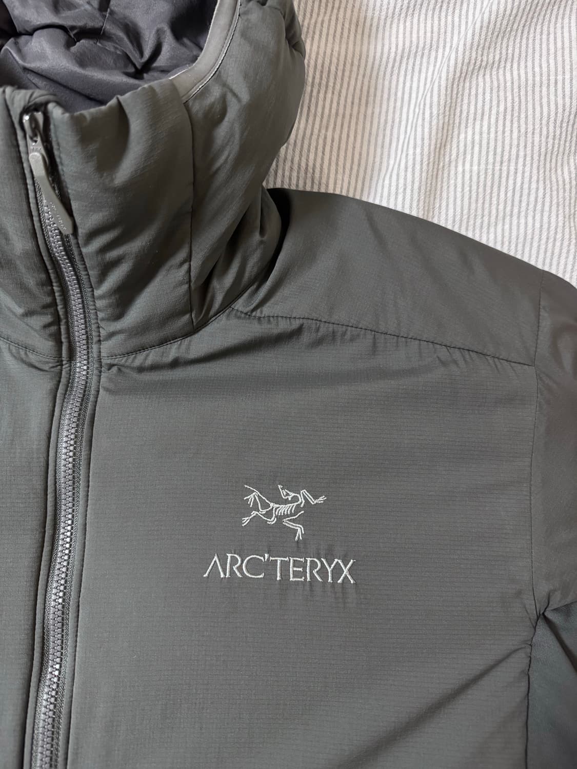 (택보유) 아크테릭스 아톰 LT 후디 글리치 상품이미지4