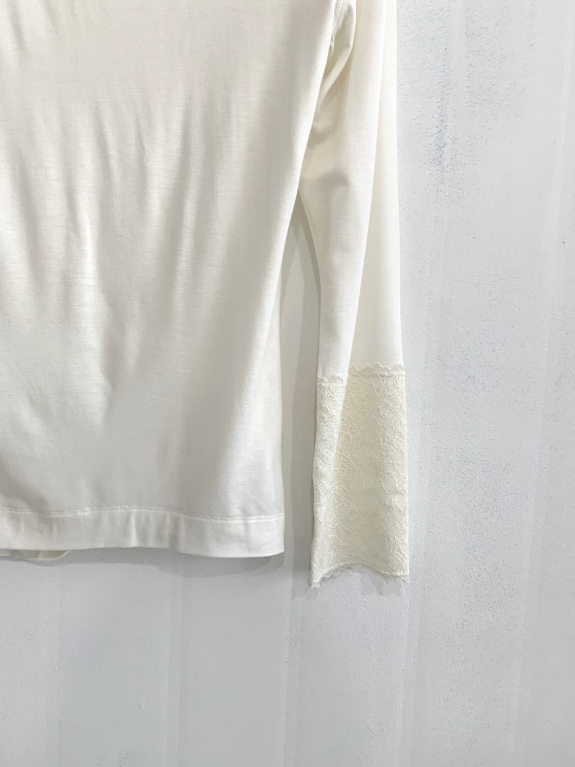 Ivory Lace Trim Turtleneck Top 상품이미지8
