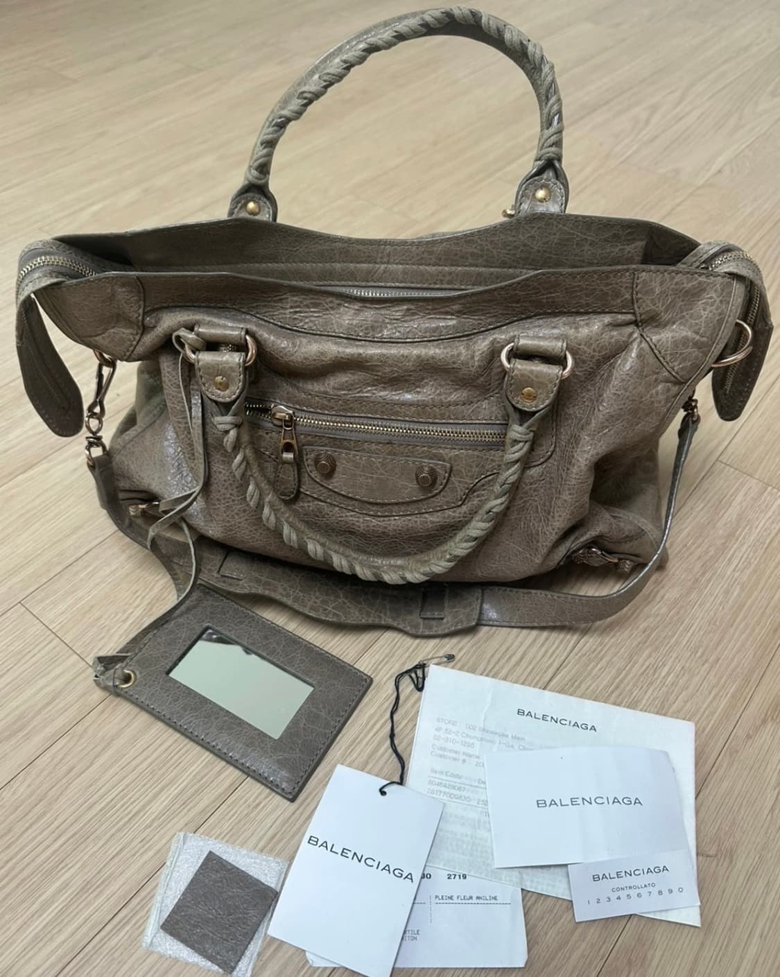 발렌시아가 자이언트 시티백 상품이미지2