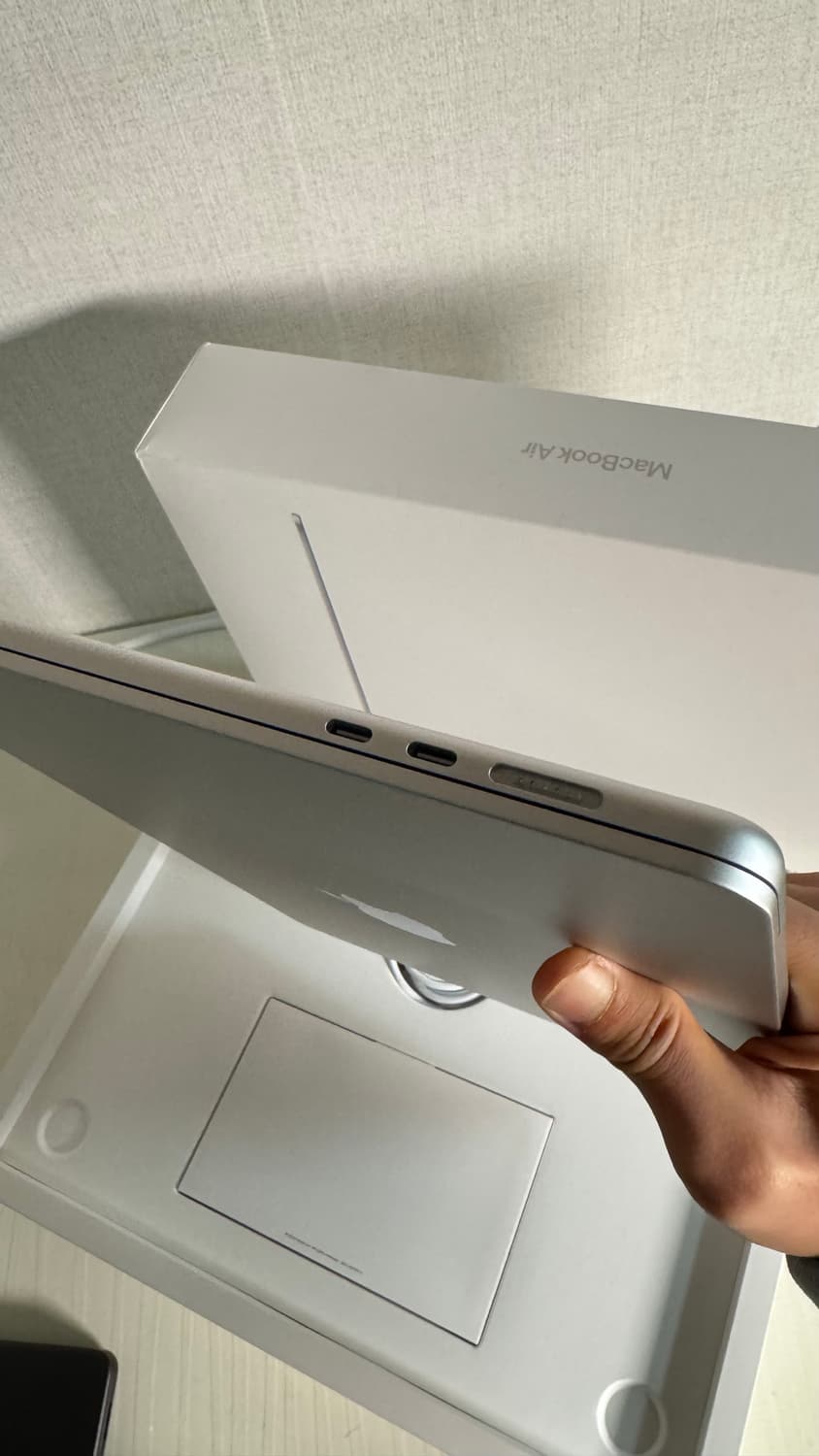 맥북 에어 M3 15’’ 16/512/🔋100% 상품이미지4