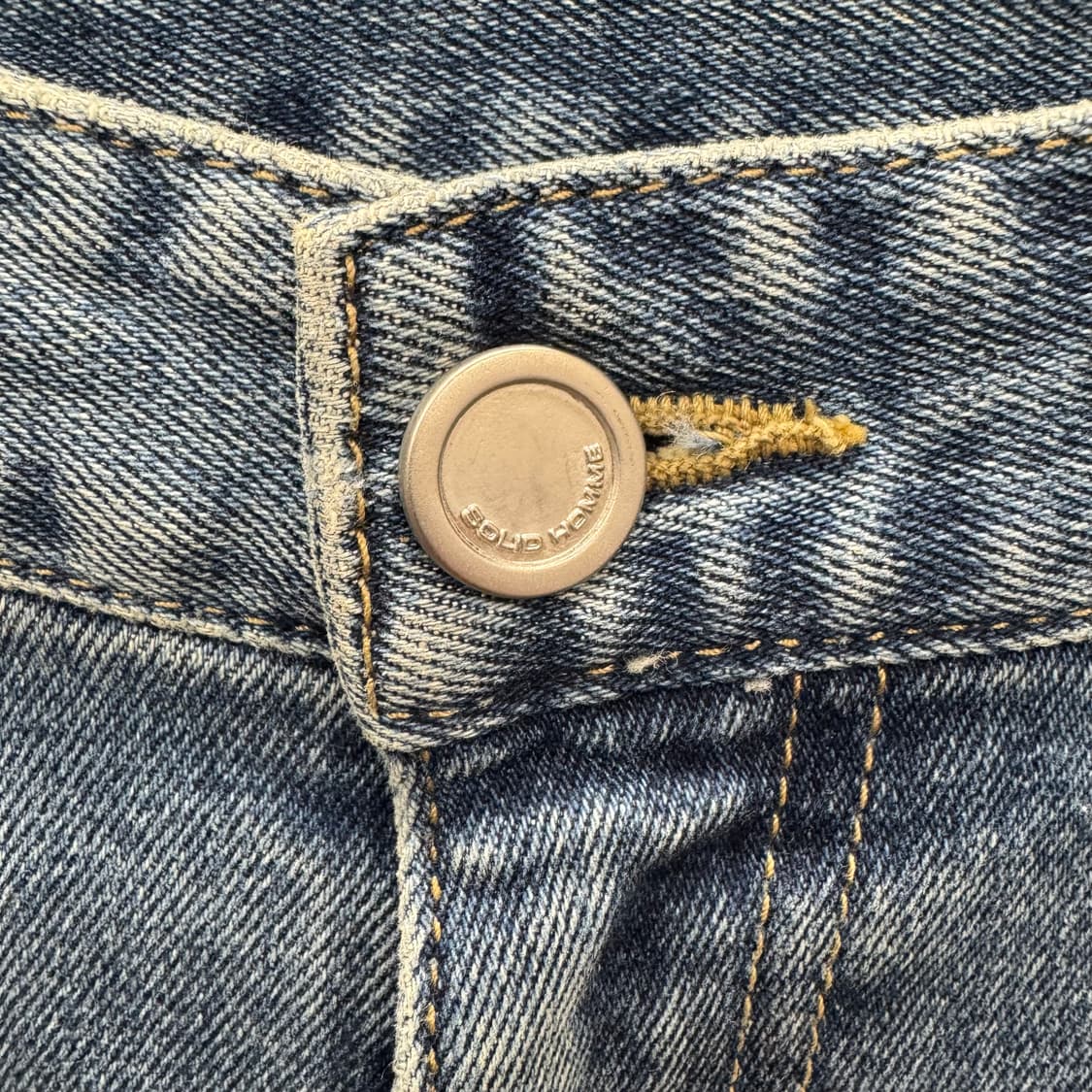 2018 F/W 솔리드 옴므 데님 팬츠 후면 레더 패치 포인트 중청 상품이미지5