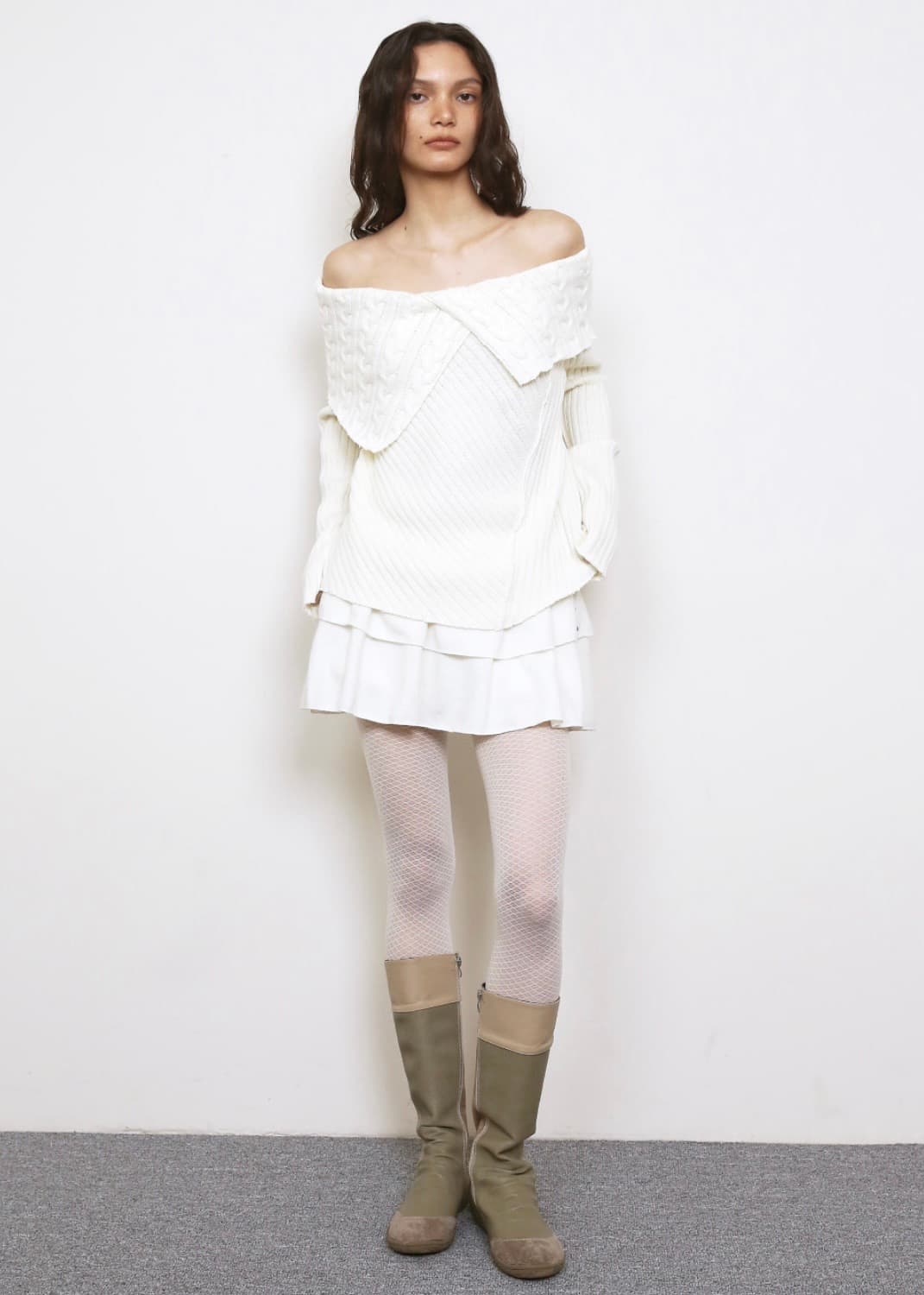 폴리수엠 청키 케이블 오프숄더 니트 크림  상품이미지2