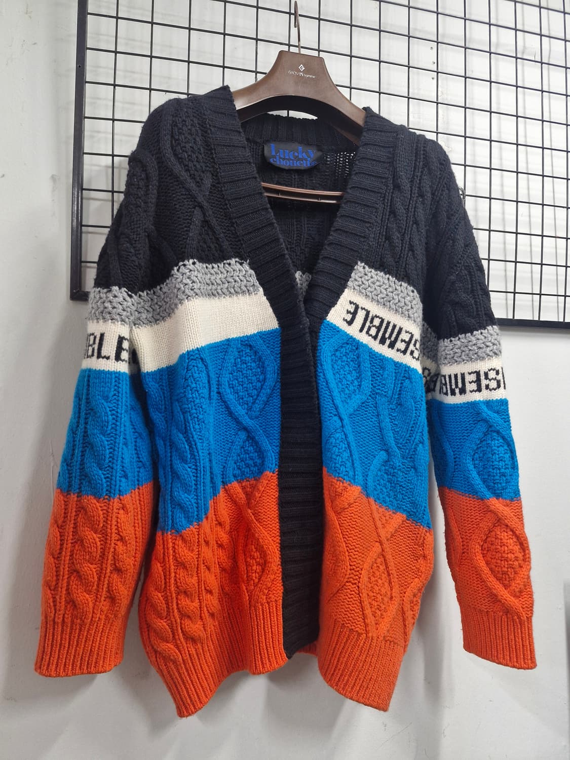 FREE 럭키슈에뜨 컬러블럭 모 니트 가디건. 상품이미지2