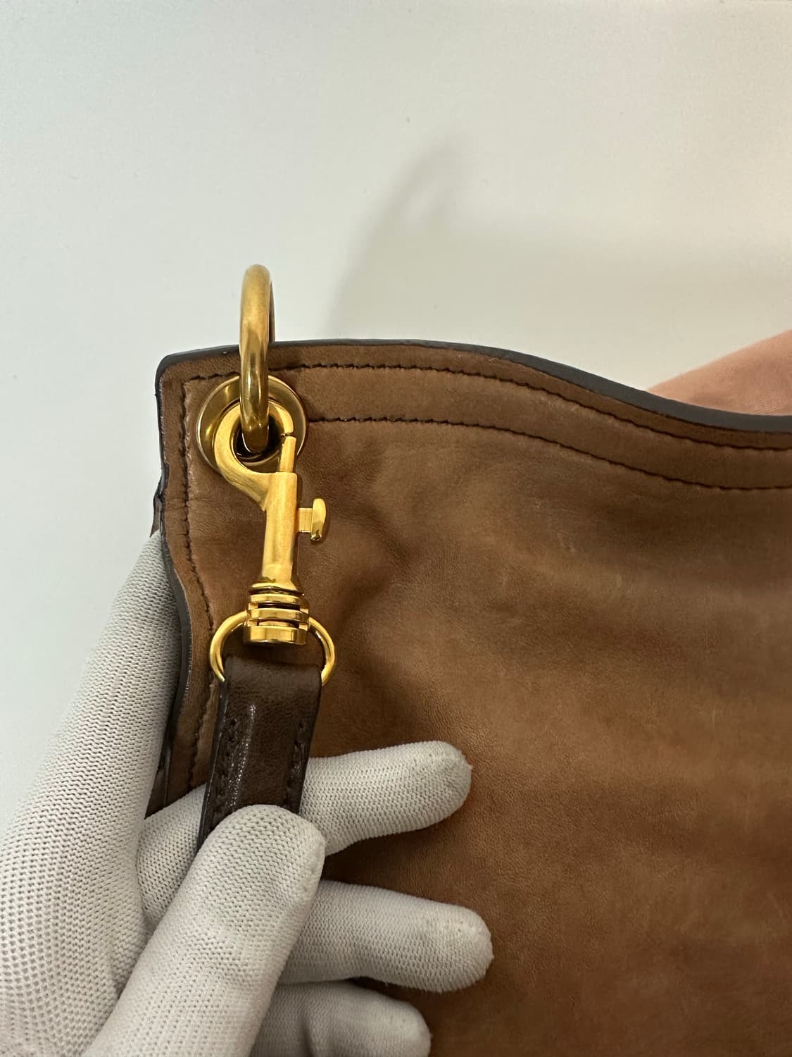 미우미우 나파레더 플랩 호보백 브라운 (OS) 상품이미지7