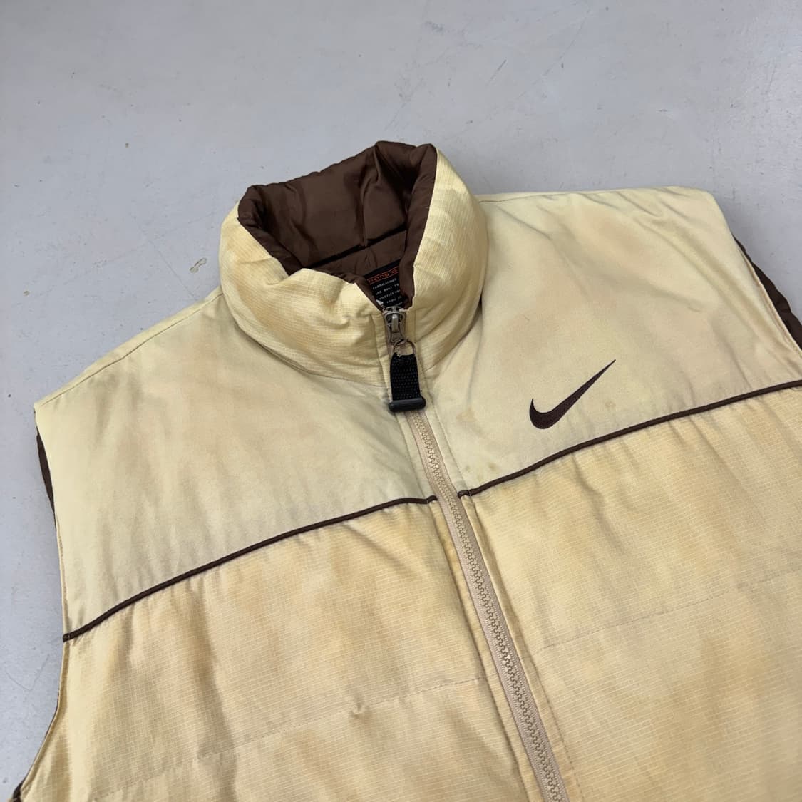 나이키 ACG 00s 아이보리 베이지 배색 덕다운 조끼패딩 상품이미지4
