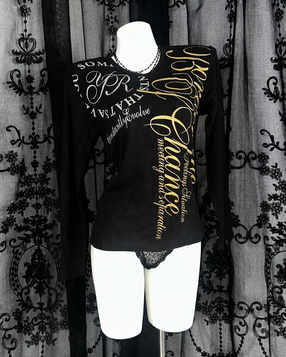 black lettering long-sleeve 상품이미지1