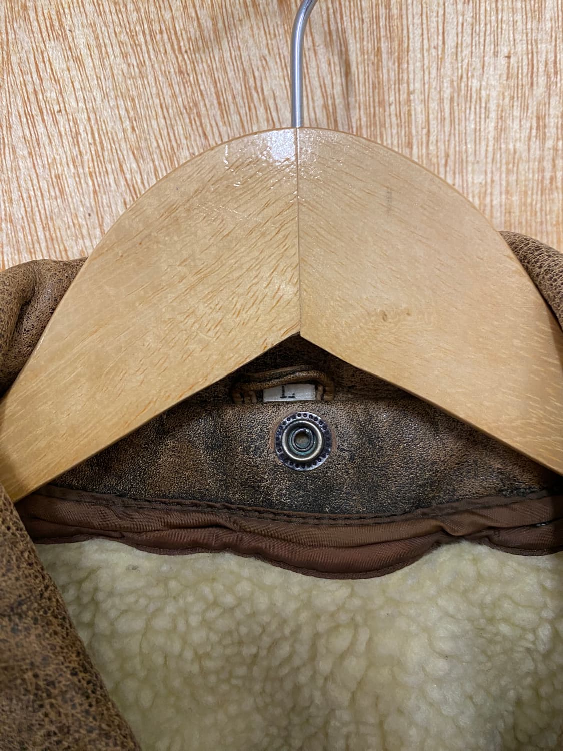 VTG hard faded leather flight jacket 페이딩 상품이미지6