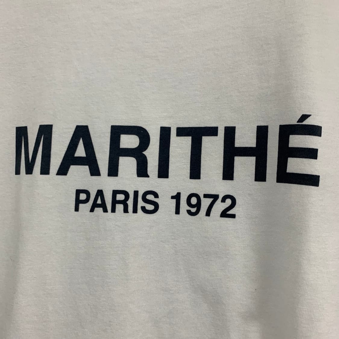 S 마리떼프랑소와저버 화이트 로고 프린팅 반팔티 상품이미지4