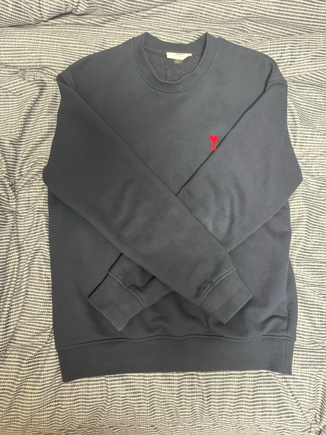 아미 맨투맨 네이비 S 사이즈 상품이미지3