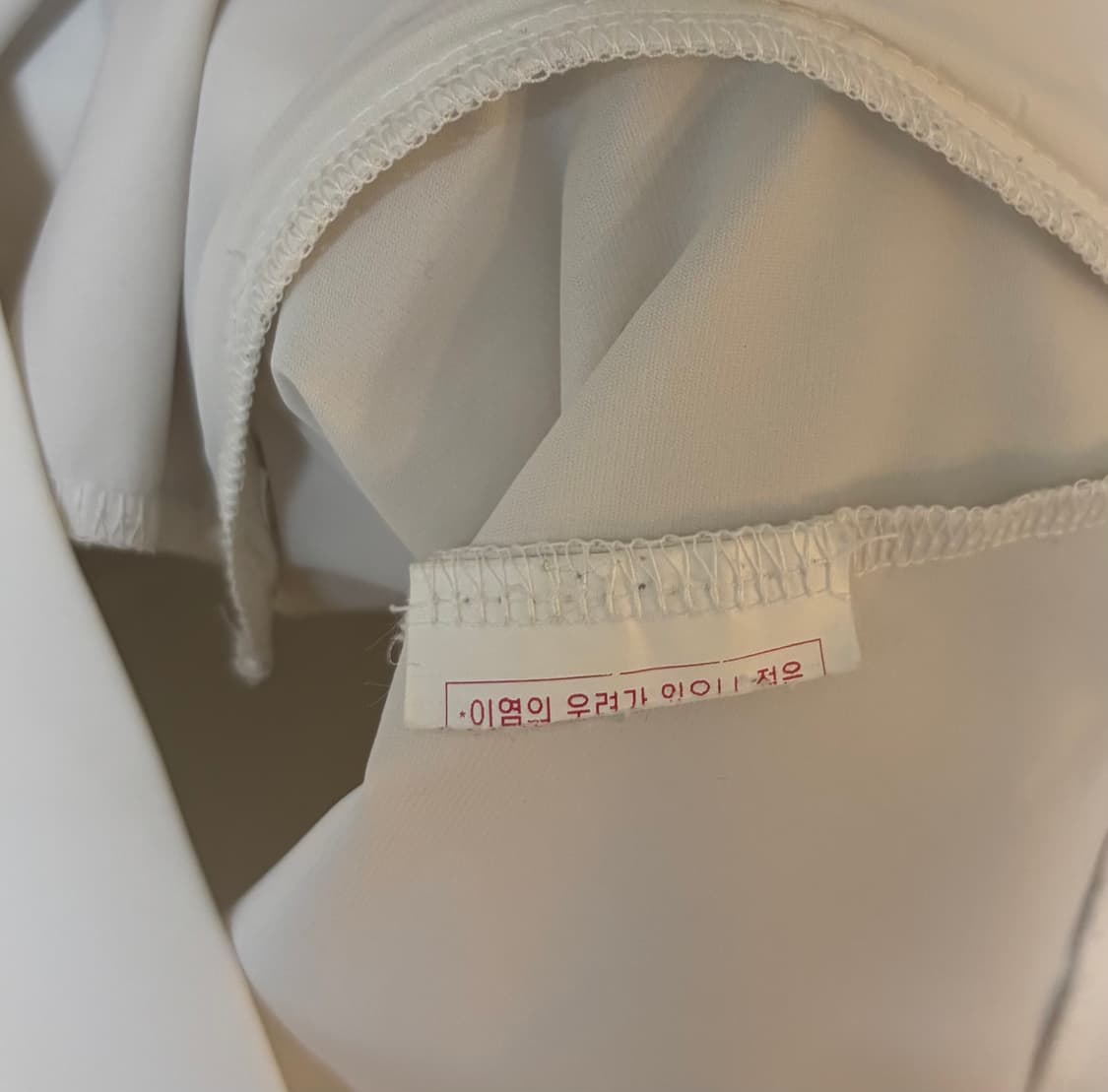 데상트 ATH 블랙/화이트 자켓 95 M 상품이미지8