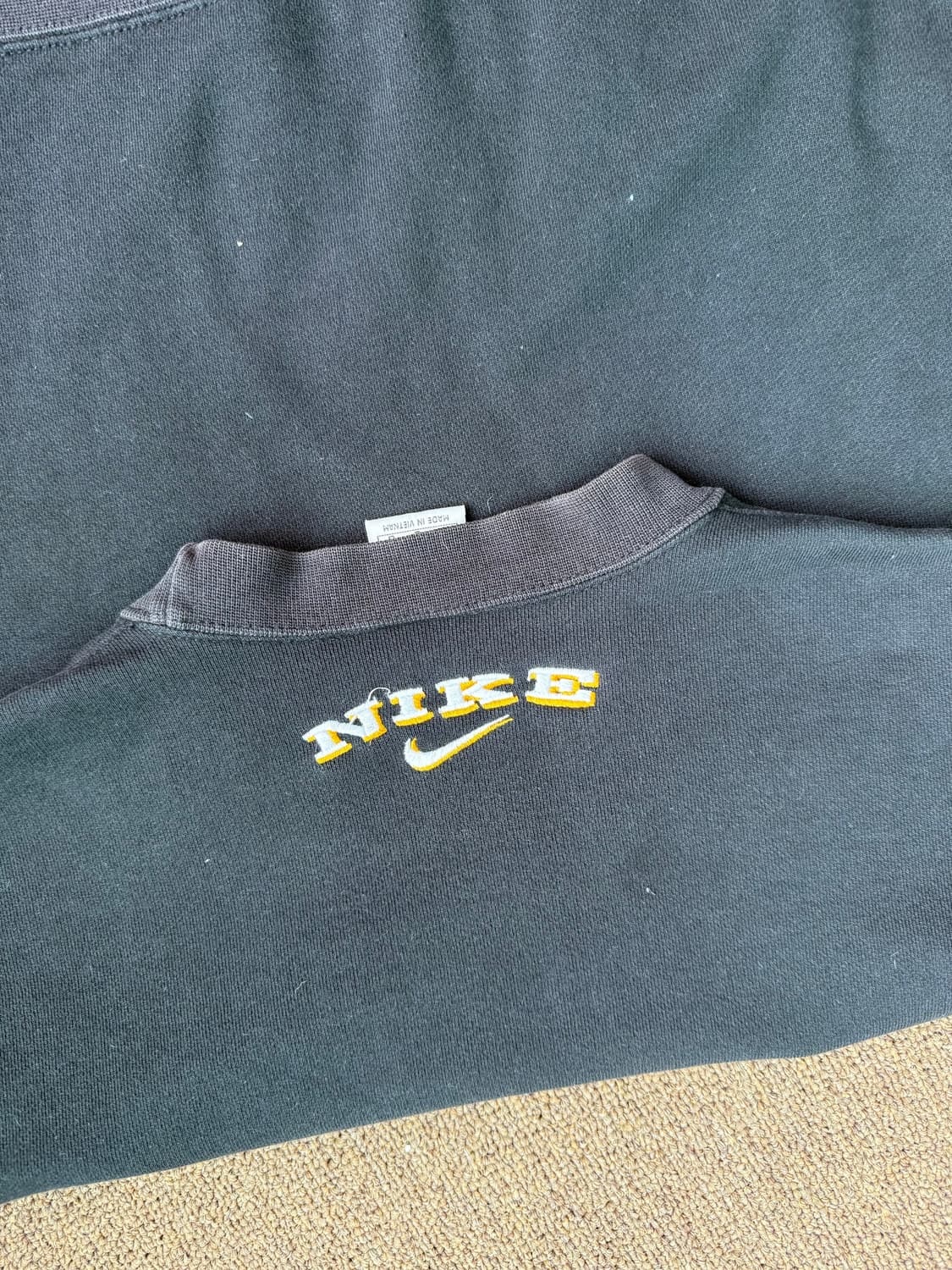 나이키 90’s Vintage Big Swoosh Crewneck 상품이미지3