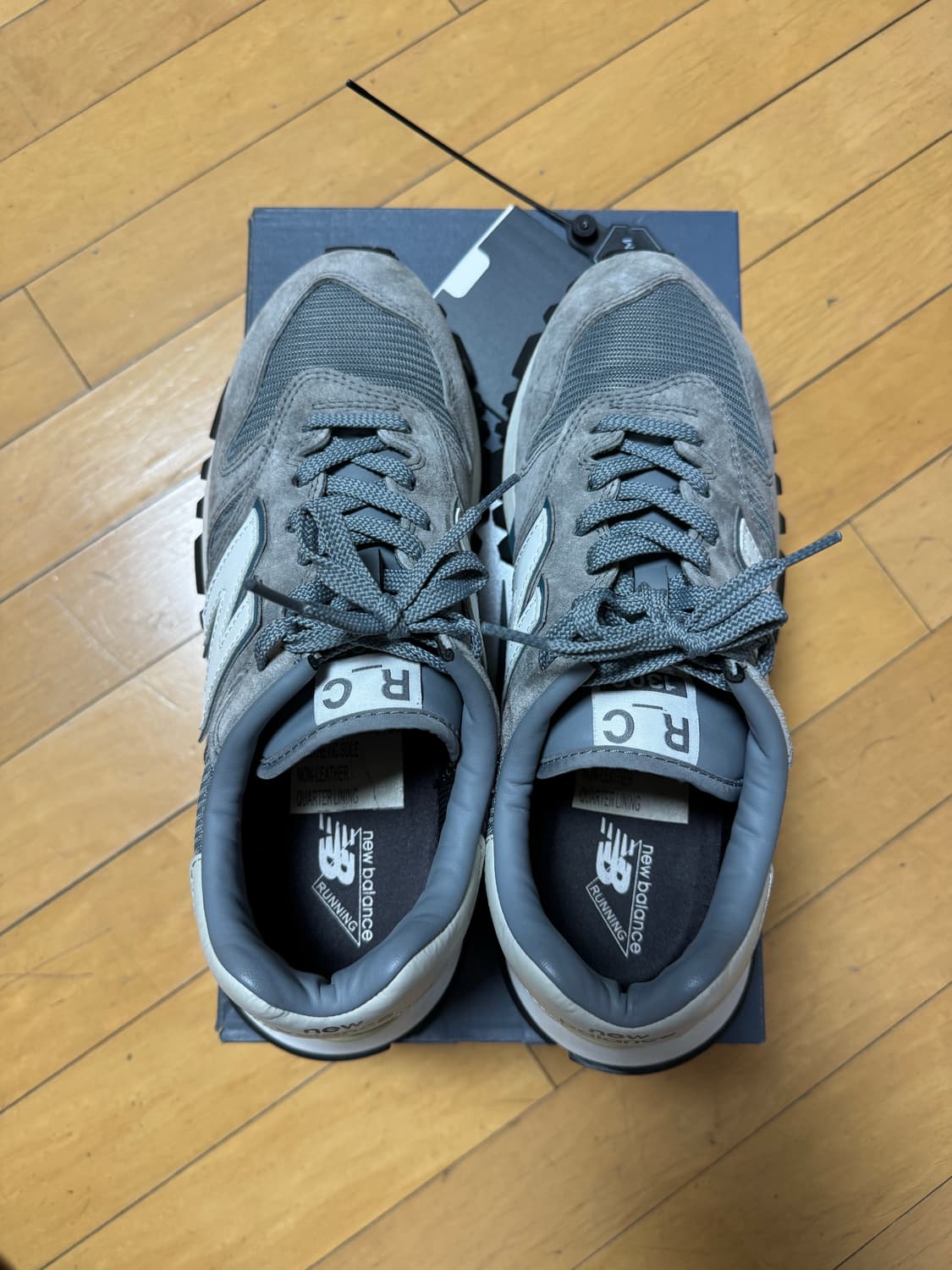 뉴발란스 x 도쿄디자인스튜디오 RC1300 그레이 260 상품이미지3