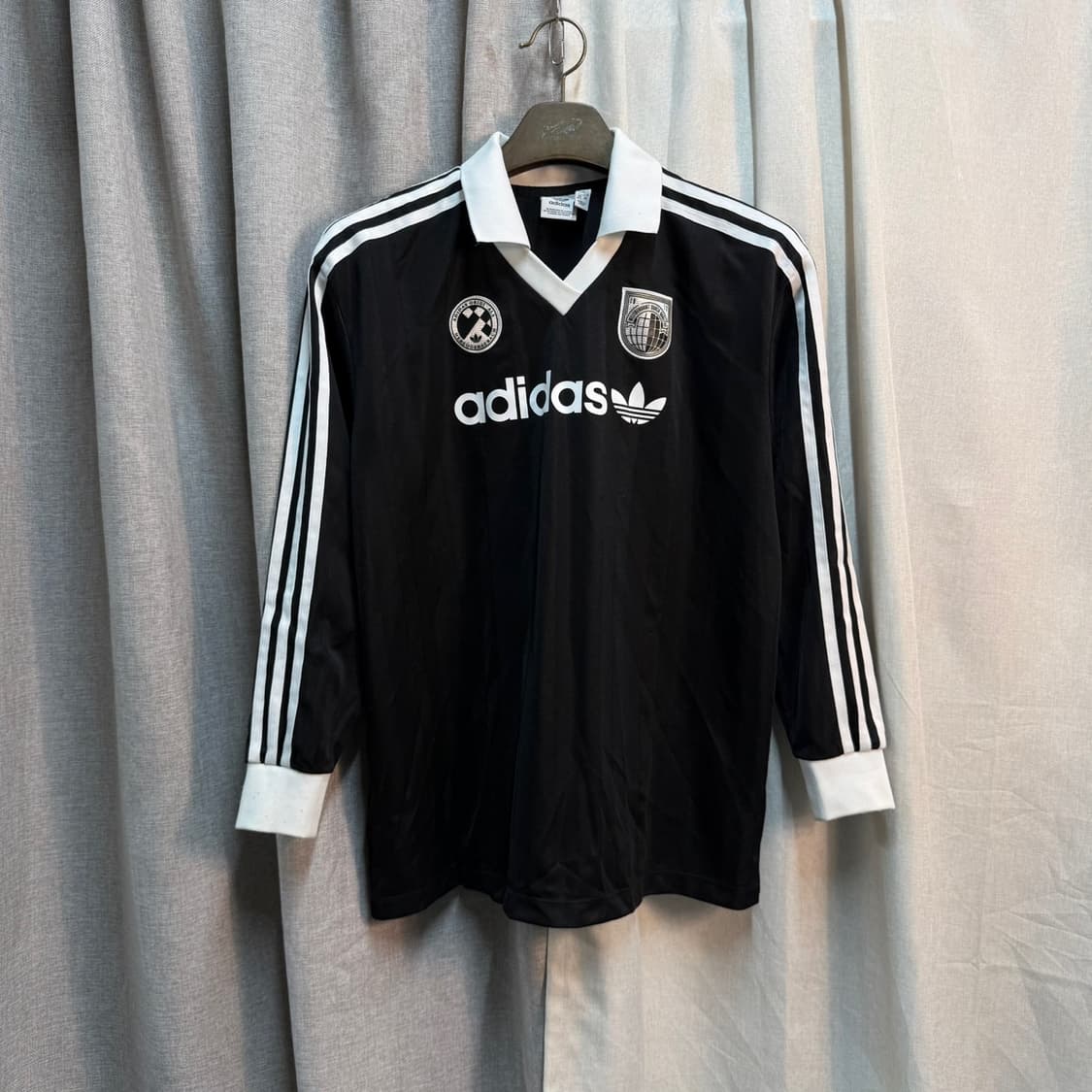 [L/오버핏] 아디다스 풋볼 로고 롱슬리브 긴팔티 상품이미지2