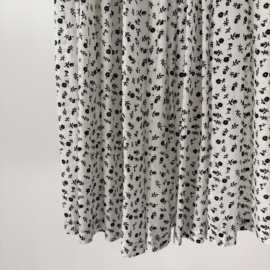 Shirring Floral Pattern Skirt 상품이미지4