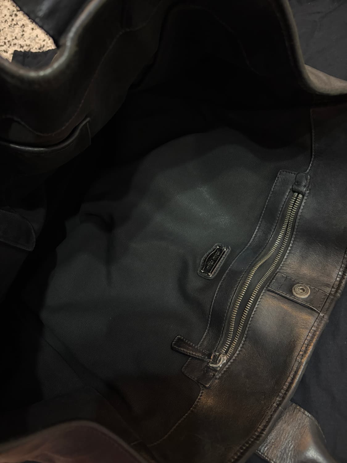 미우미우 가죽 토트백 상품이미지3