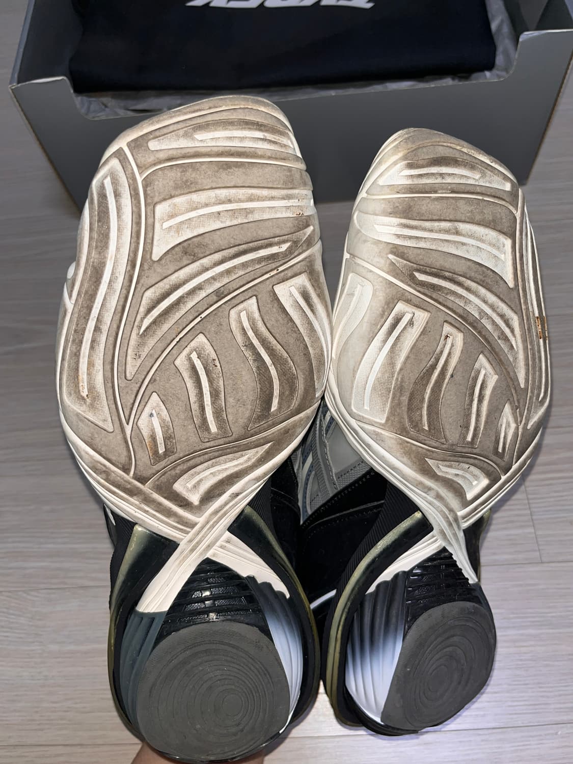 발렌시아가 TYREX 타이렉스 블랙/화이트 40 상품이미지5