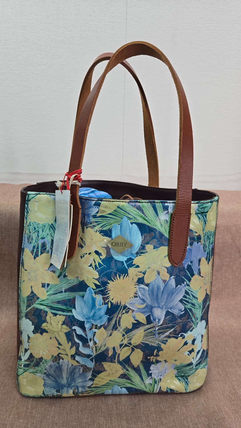 Oillily 새상품 오일릴리 플라워 패턴 토트백 상품이미지1