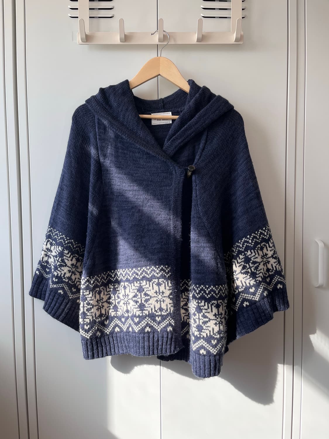 Free nature 눈꽃 노르딕 후드 케이프 니트 가디건  상품이미지4