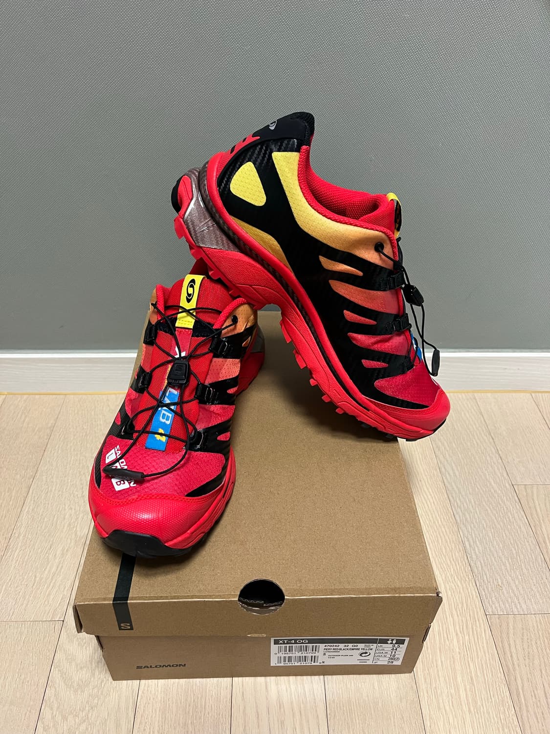 살로몬 XT-4파이어리 레드 엠파이어 옐로우 사이즈280 15만원에 판매 상품이미지1
