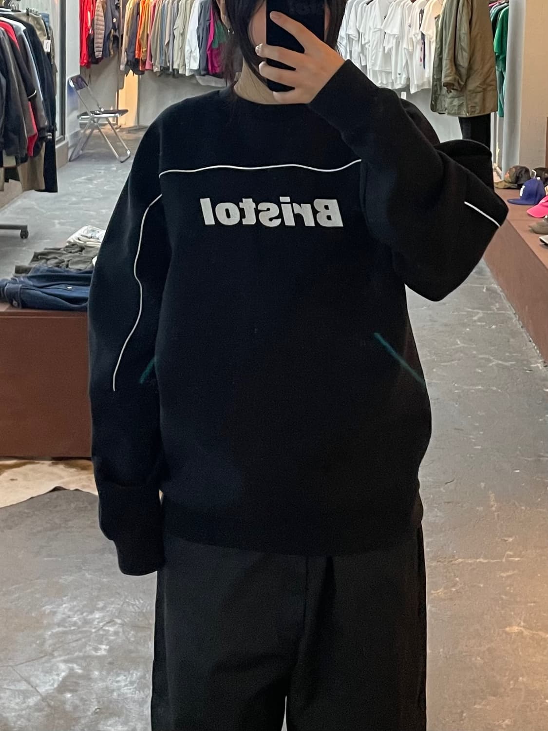 브리스톨 사이드라인 빅로고 블랙 맨투맨 H2110 상품이미지1