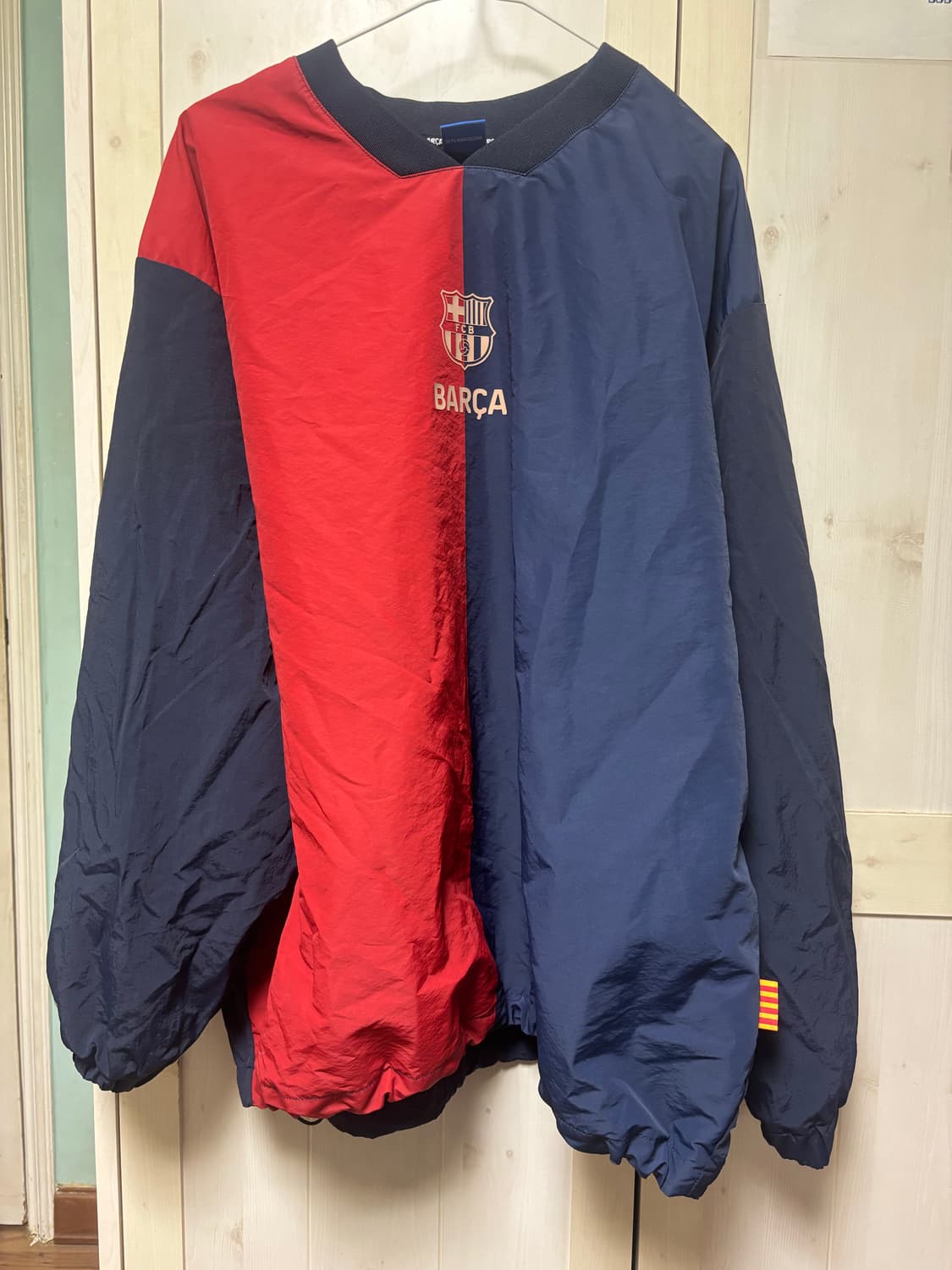 FC 바르셀로나 클래식 라인 우븐 맨투맨 네이비 레드 상품이미지1