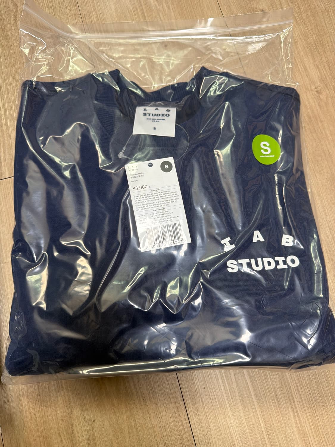 아이앱 스튜디오 오리지널 스웨트셔츠 네이비 S 상품이미지2