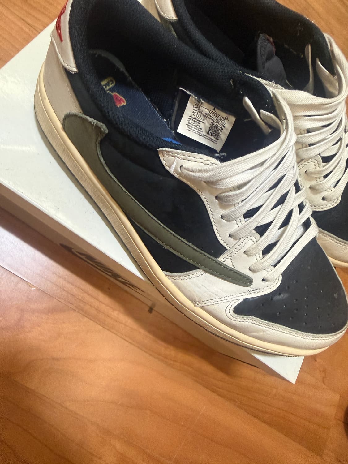 (W275) 조던1 x Travis Scott Retro Low OG 상품이미지4