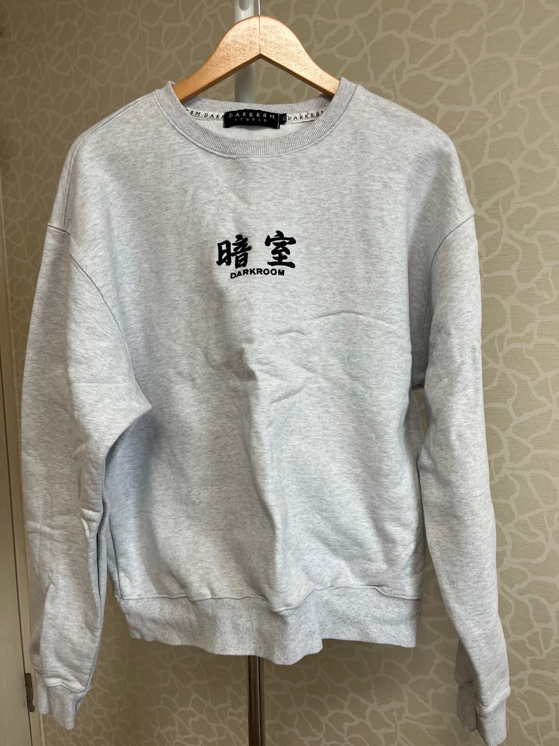 다크룸 맨투맨 XL 상품이미지1