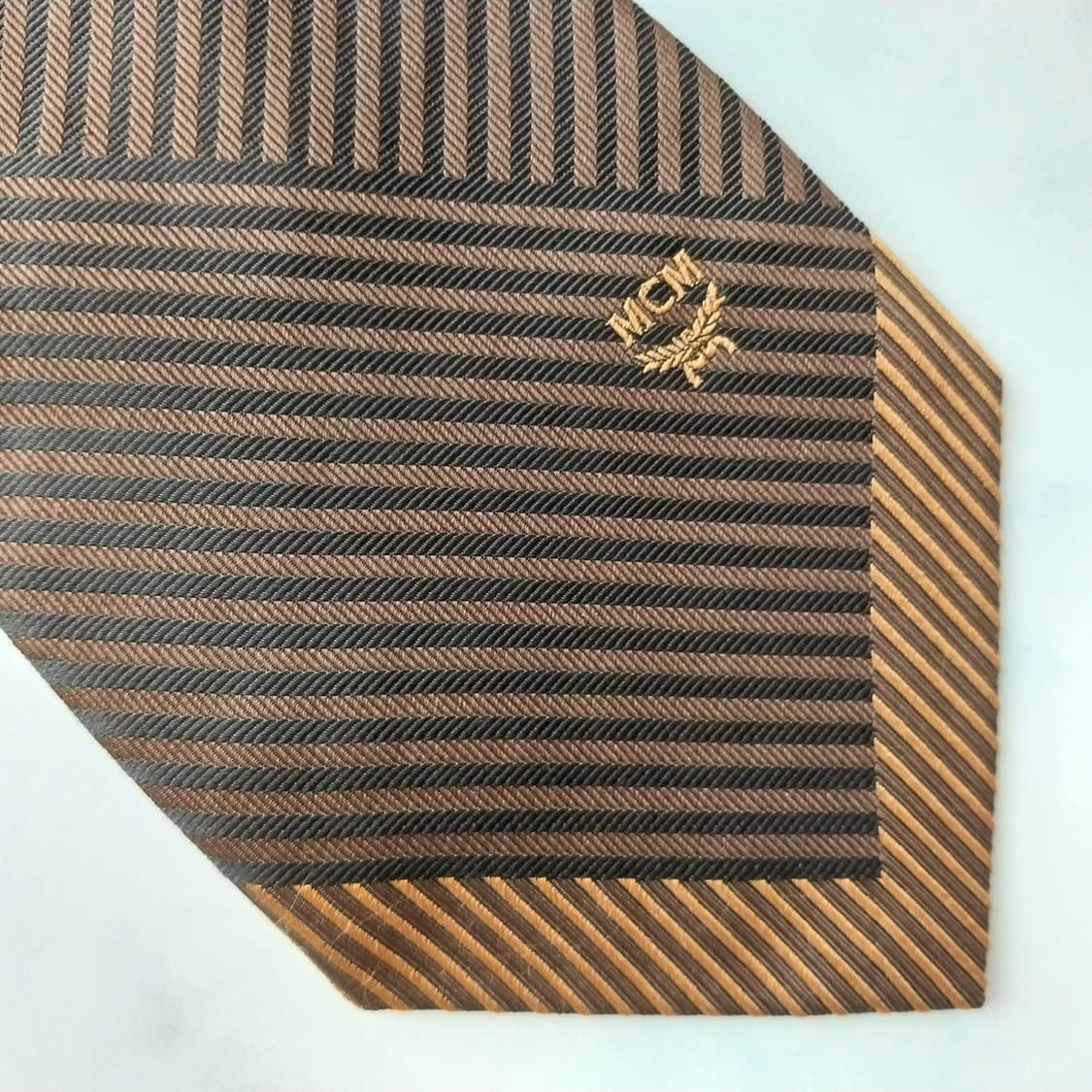 MCM 실크 브라운 스트라이프 넥타이 9.5cm A+등급 K1583
 상품이미지9