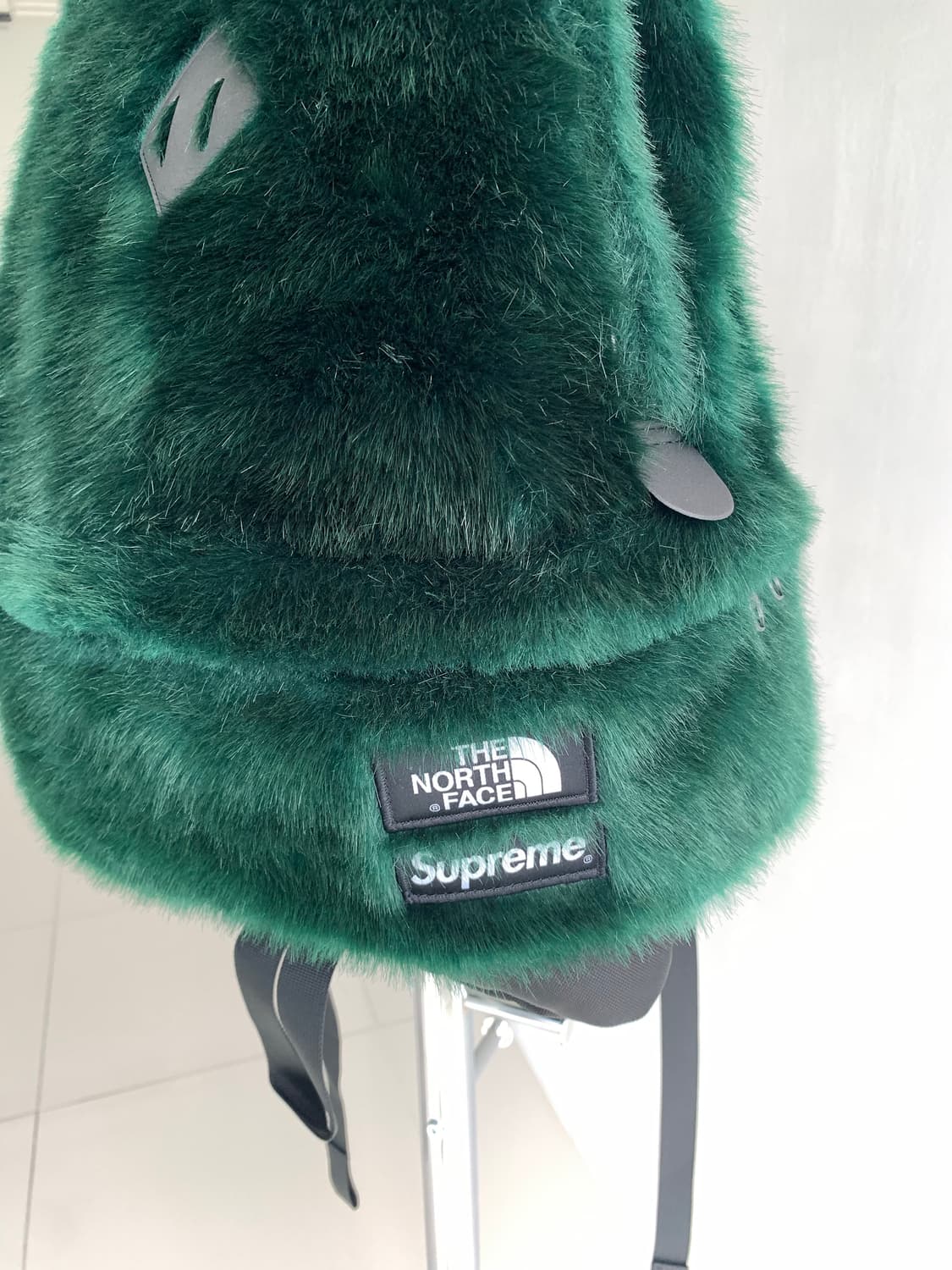 슈프림 x 노스페이스 21fw 포우 퍼 백팩 상품이미지4