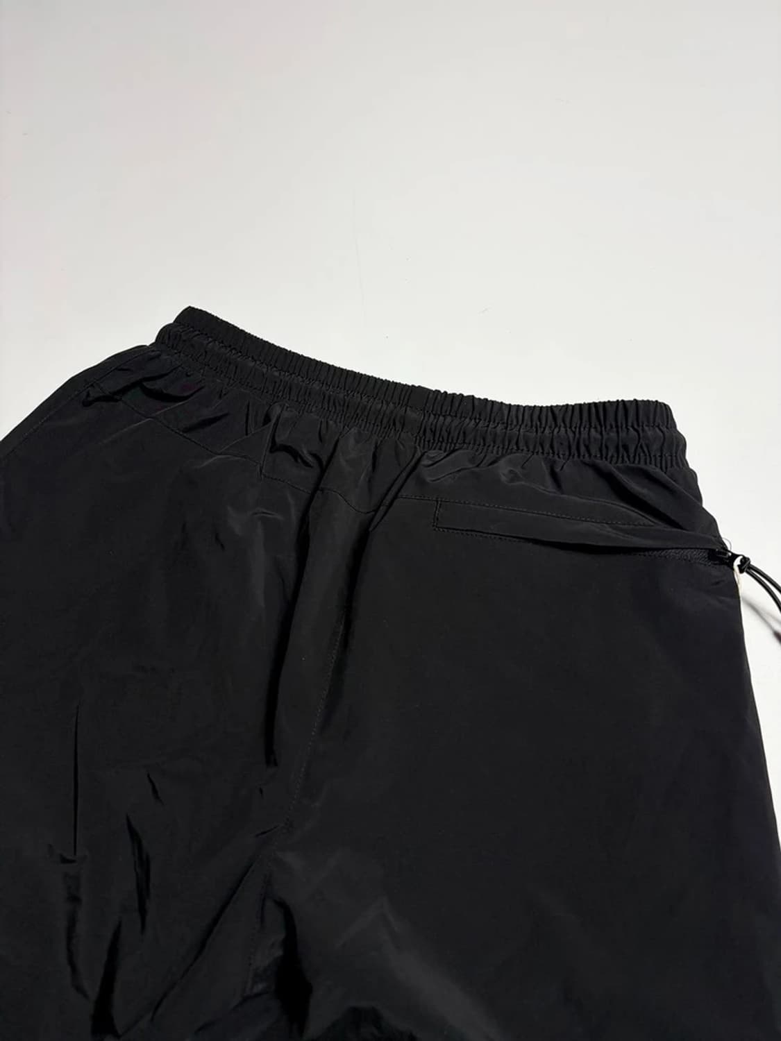 아더에러 21SS 로고 블랙 트레이닝 반바지 R1053 상품이미지4